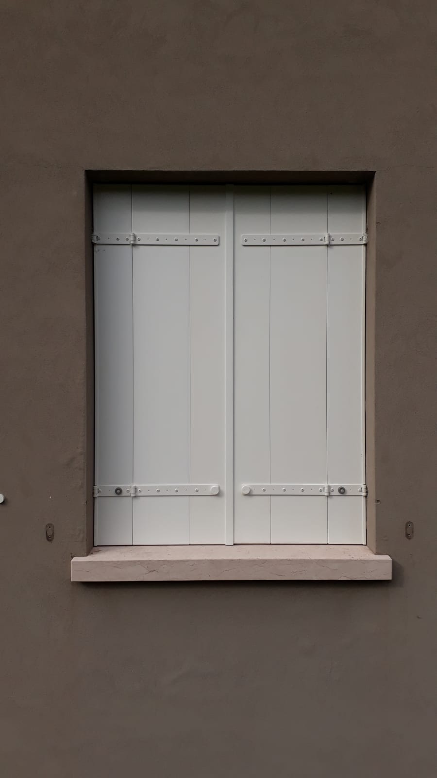 Scuro in PVC a Libro (alla Padovana e ante intere con o senza Telaio)